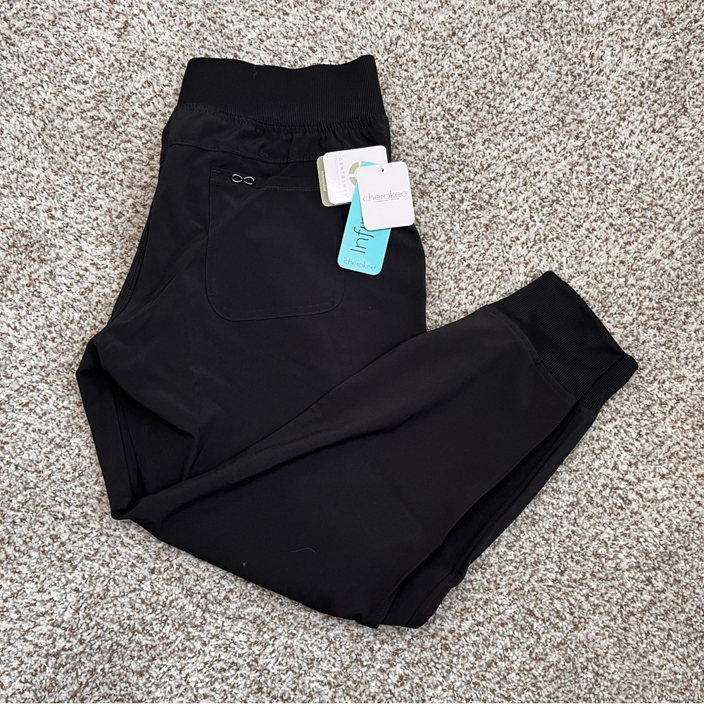 NWT Cherokee Infinity Tapered Jogger Cargo Scrub Pants